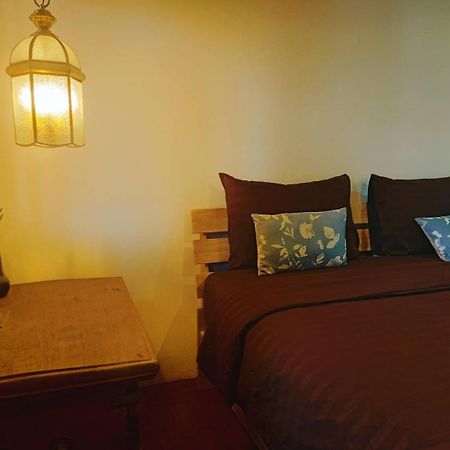 8Th House @ Center Of Chiangmai Old Town Apartment Чиангмай Екстериор снимка