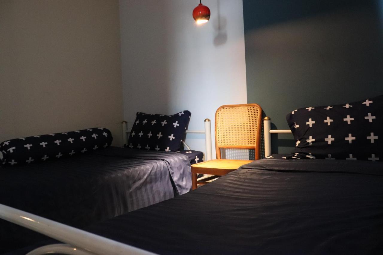 8Th House @ Center Of Chiangmai Old Town Apartment Чиангмай Екстериор снимка
