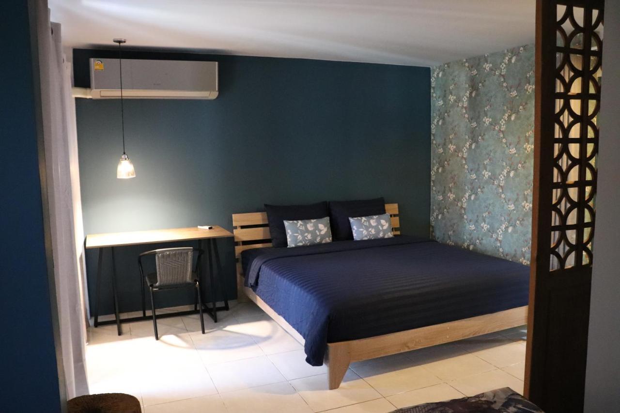 8Th House @ Center Of Chiangmai Old Town Apartment Чиангмай Екстериор снимка