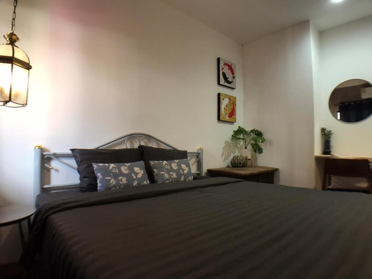8Th House @ Center Of Chiangmai Old Town Apartment Чиангмай Екстериор снимка