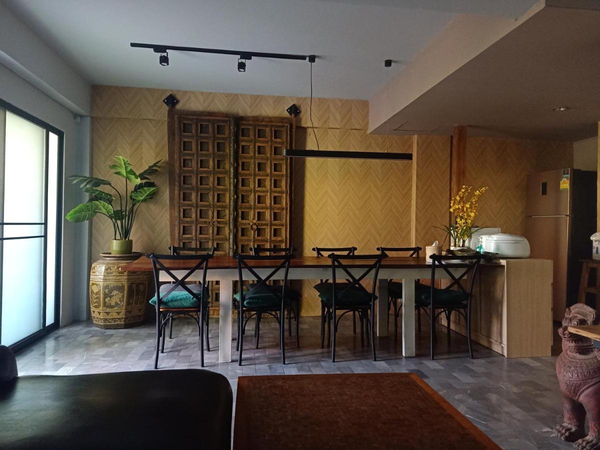 8Th House @ Center Of Chiangmai Old Town Apartment Чиангмай Екстериор снимка