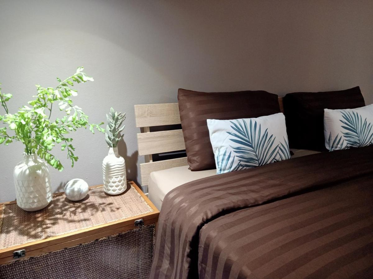 8Th House @ Center Of Chiangmai Old Town Apartment Чиангмай Екстериор снимка