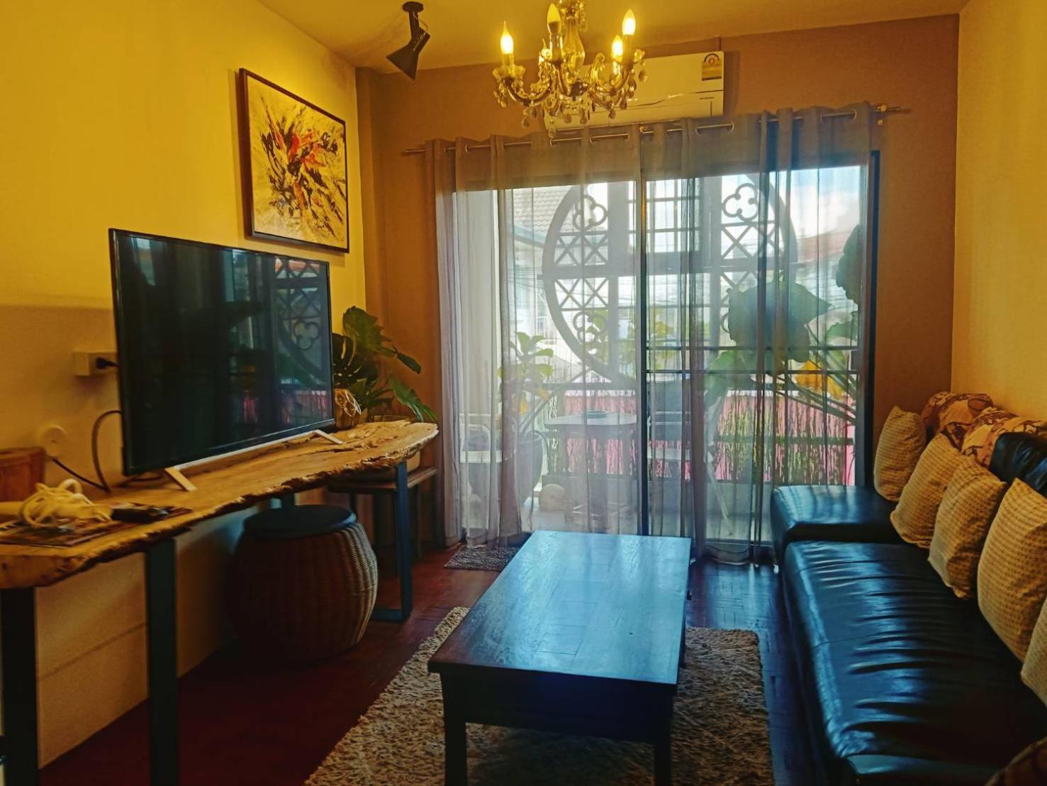 8Th House @ Center Of Chiangmai Old Town Apartment Чиангмай Екстериор снимка