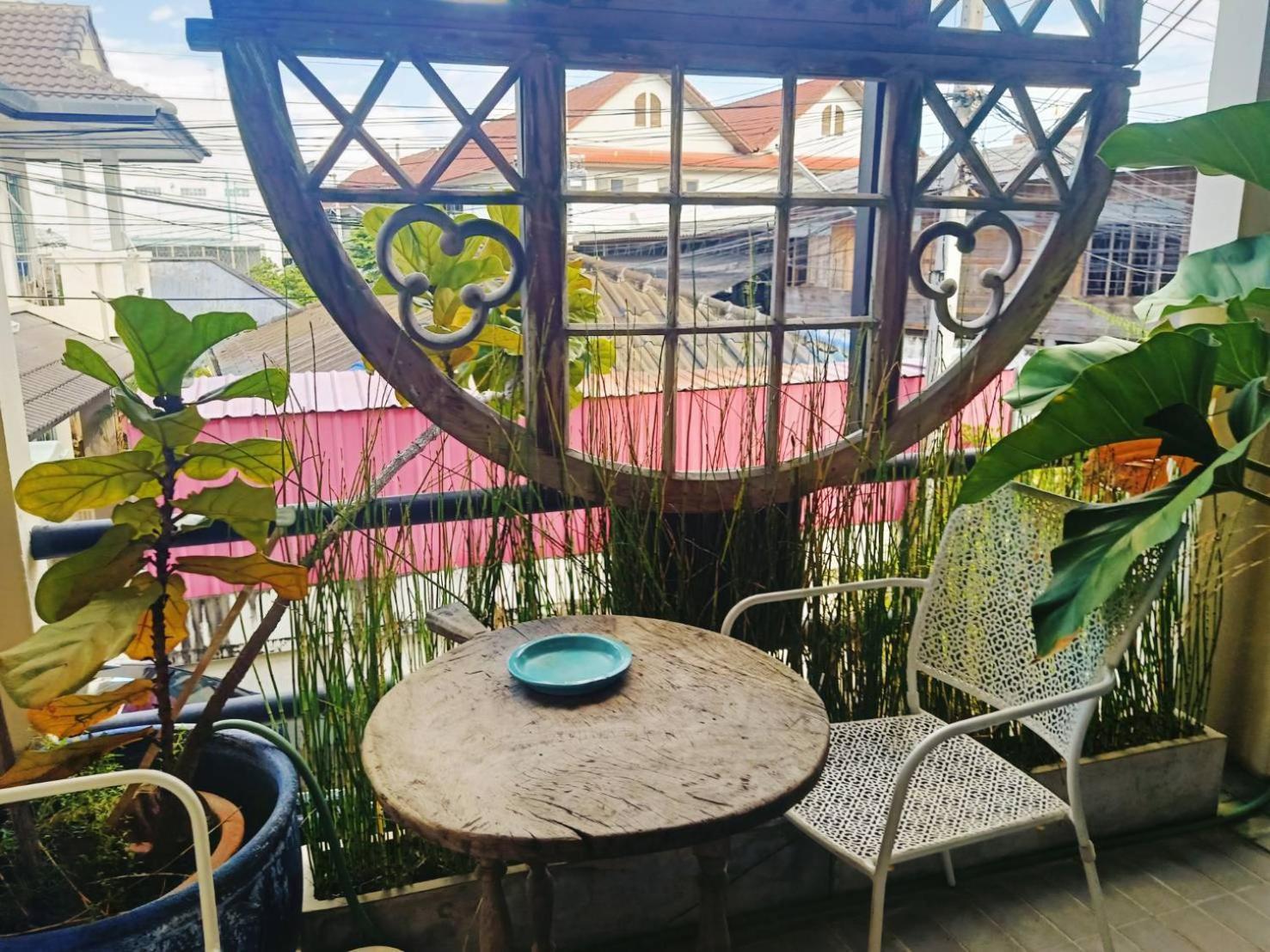 8Th House @ Center Of Chiangmai Old Town Apartment Чиангмай Екстериор снимка